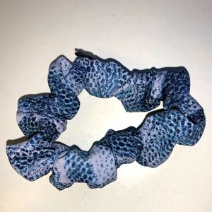 Lululemon scrunchie